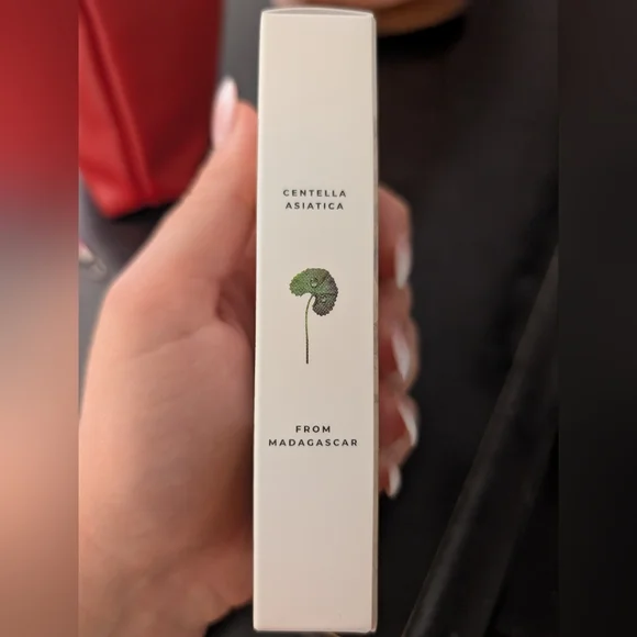 Skin1004 Sunscreen - Picture 2 of 6